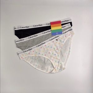 NWT Calvin Klein 3pc Bikini Panty Set